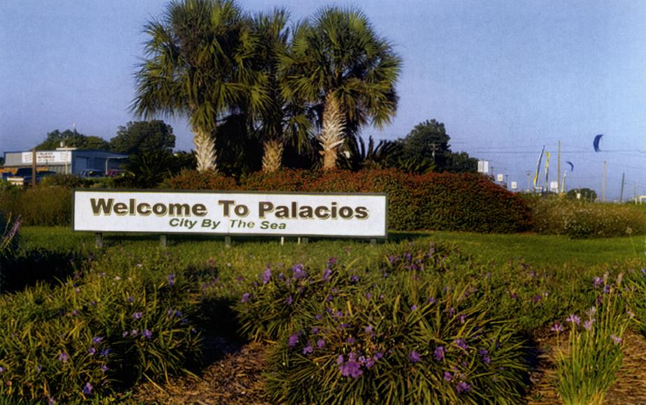 Welcome to Palacios city sign