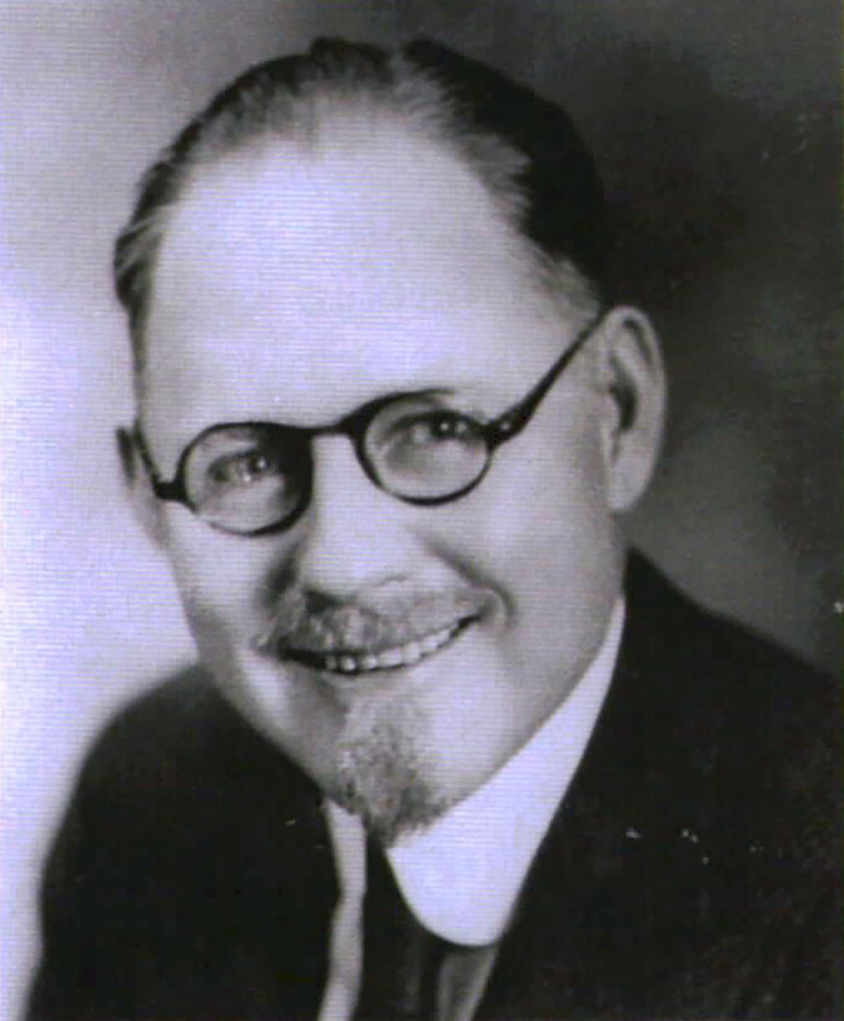 Portrait of a man wearing glasses