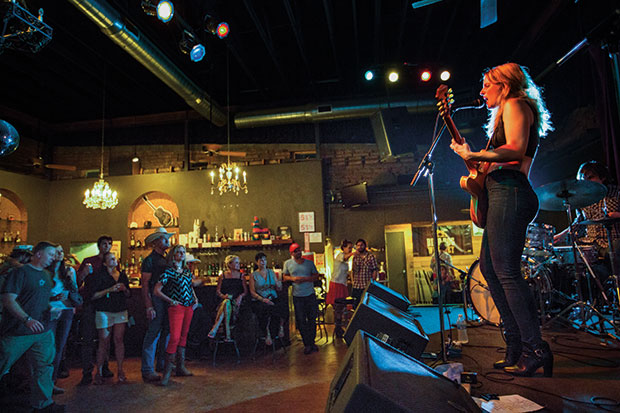 Suzanna Choffel performs at Padre's in Marfa during Viva Big Bend 2014.