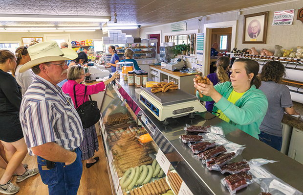 Green’s Sausage House dishes good grub in the traditional rural way