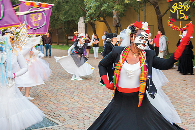 Dancers at Dia de los Muertos