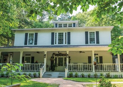 The La Paz Bed and Breakfast in East Texas Makes for a Peaceful Getaway on the Angelina River
