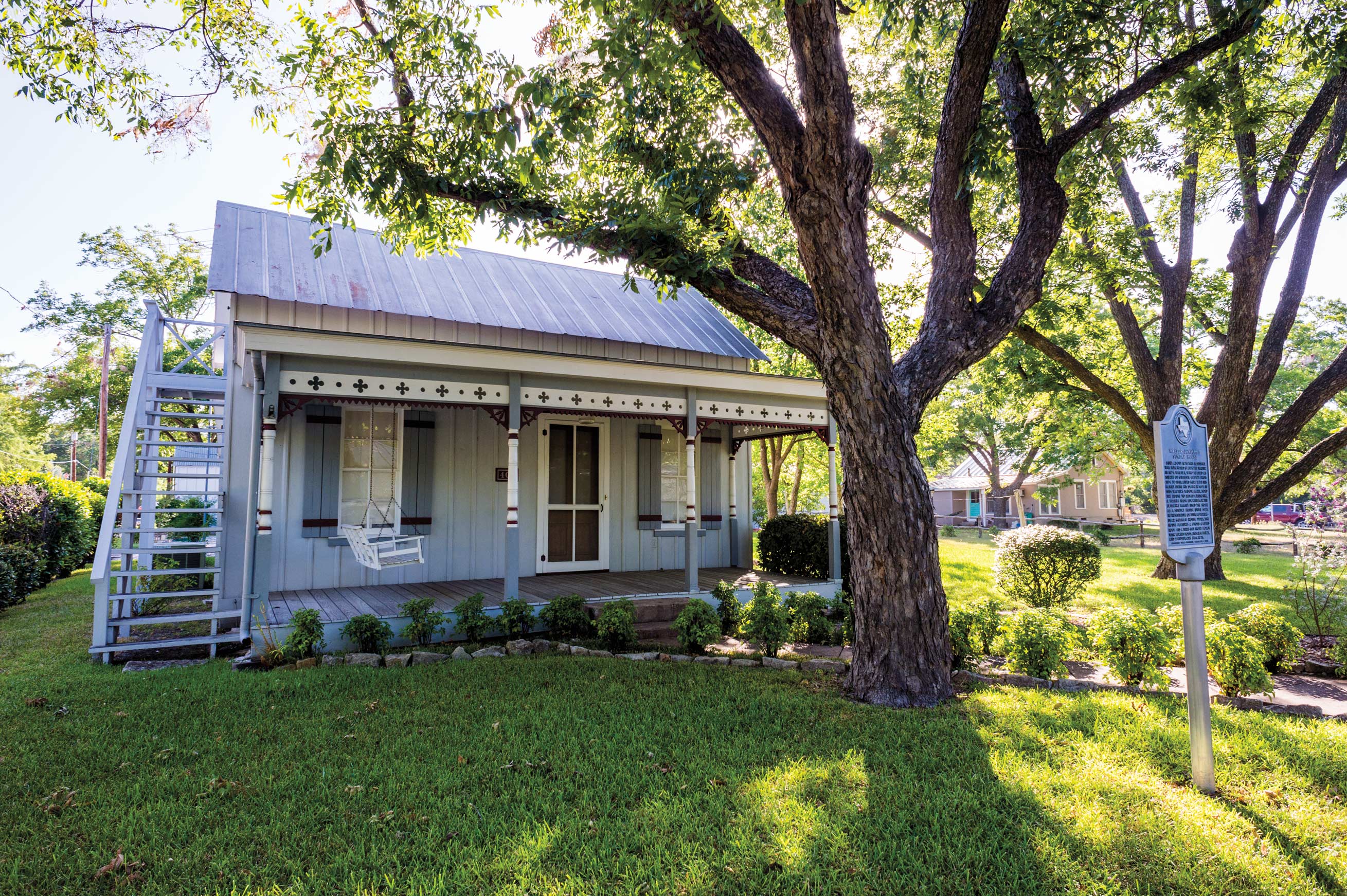 Outside view of a historic Sunday house