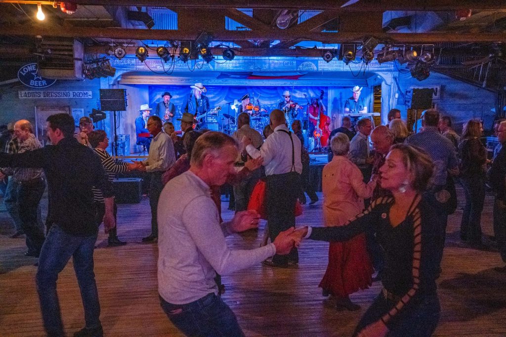 This June’s Texas Dance Hall Tour Showcases DFW Halls