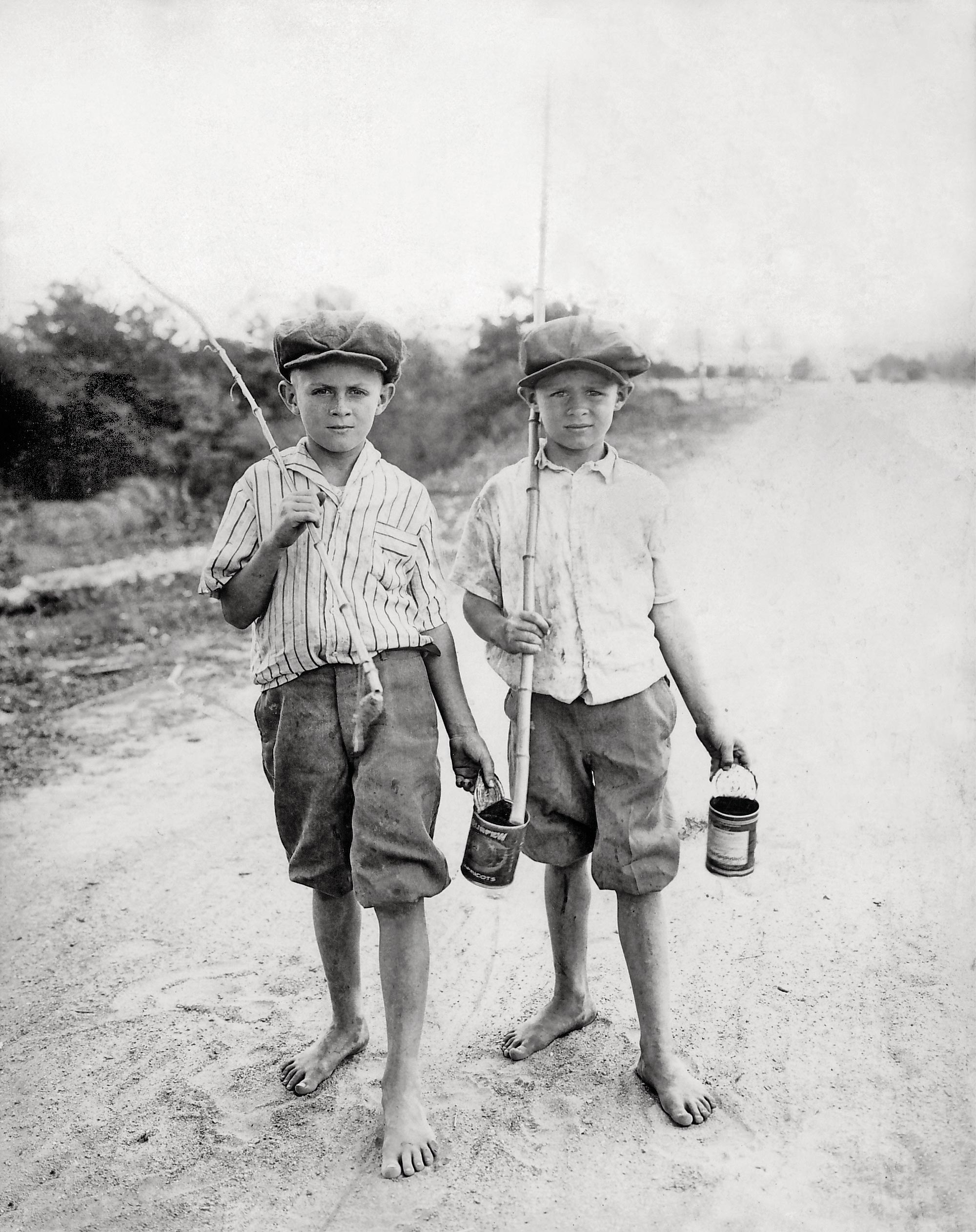 Vintage Photo: Gone Fishing