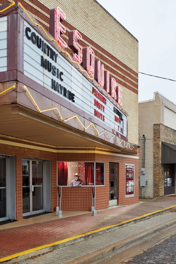 Plan a Weekend in Carthage With Country Music, Boudin, and Kayaking