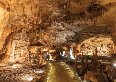 No Words Can Describe This No-Name Cave in the Texas Hill Country