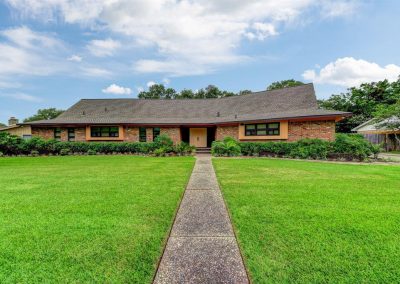 Astronaut Neil Armstrong’s Out-of-This World House in El Lago is For Sale