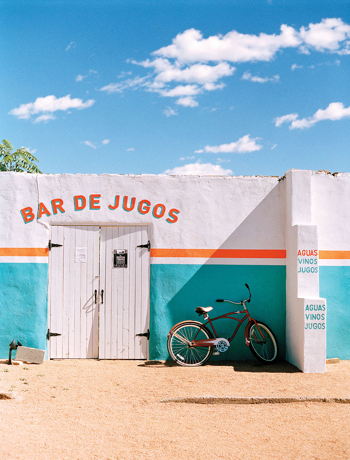 Entrance to Bar De Jugos in Marfa.