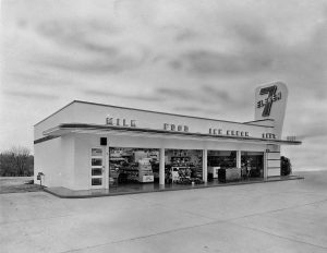 Texas-Based 7-Eleven Mastered the Art of Curbside Service a Century Ago