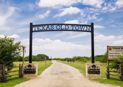 As Home Decor Sales Boom, Metal Signs Move Beyond the Ranch Gate