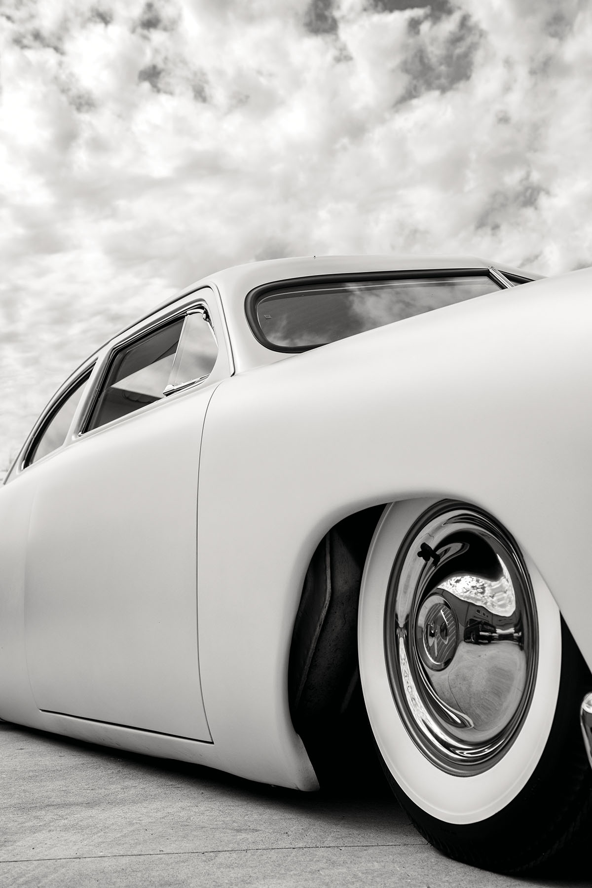 Side of a 1951 Ford Deluxe