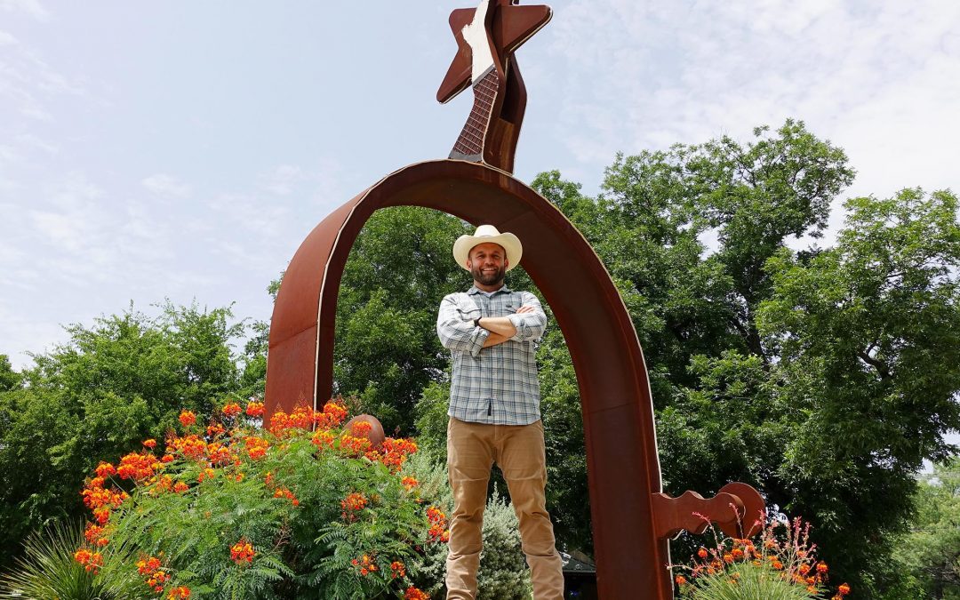 The Daytripper Checks out the World’s Largest Spur in Lampasas
