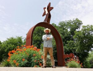The Daytripper Checks out the World’s Largest Spur in Lampasas