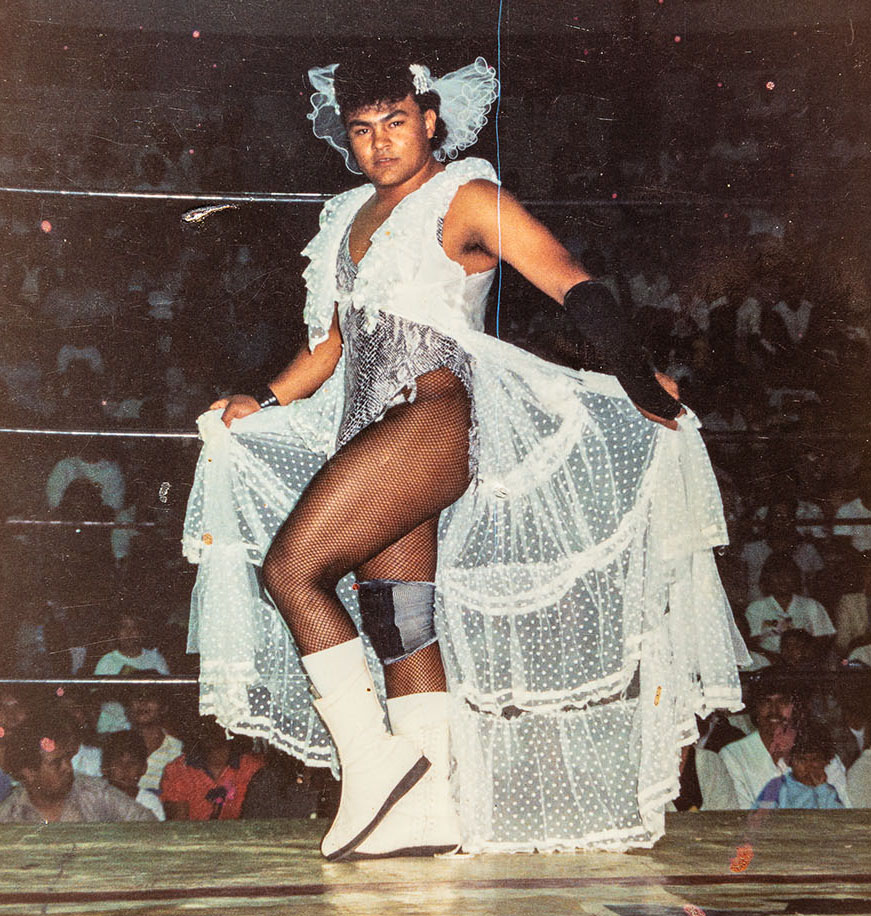 A historical photo of SaÃºl ArmendÃ¡riz in a white gown