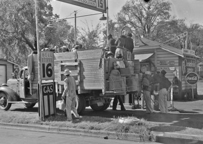 Traces of Texas’ Throwback Thursday: Farmworkers near Neches