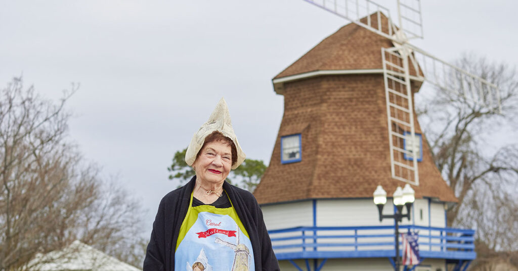 Nederland Pays Tribute to Its Dutch and Cajun Ancestry