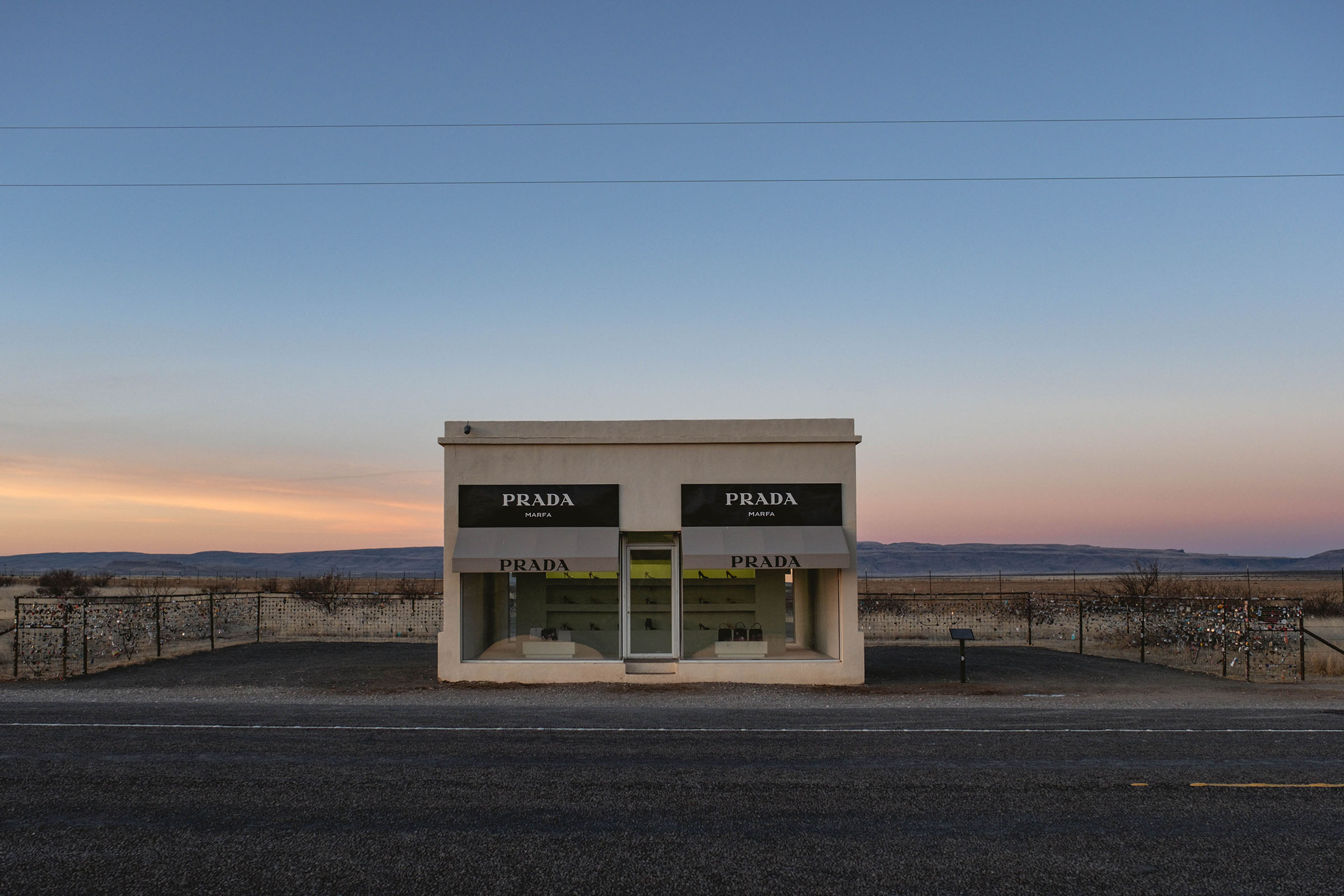 Travelers Put Their Love on Lock in Valentine - Texas Highways