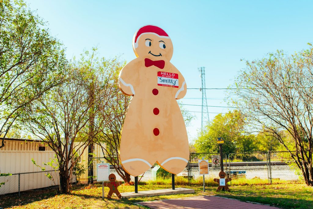 When Smithville Baked the World’s Largest Gingerbread Man